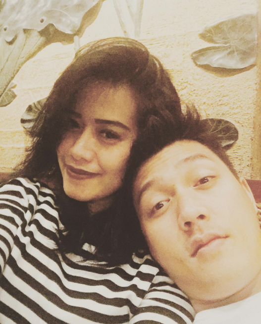Dirly Dave Kini Pacaran dengan Pramugari Cantik. Siapa Dia 