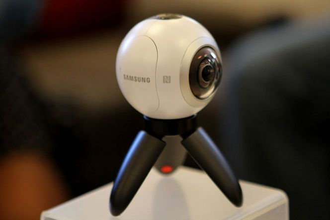 Penampakan unik kamera bundar Gear 360 dari Samsung