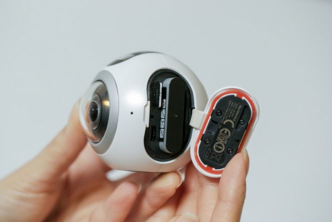 Penampakan unik kamera bundar Gear 360 dari Samsung