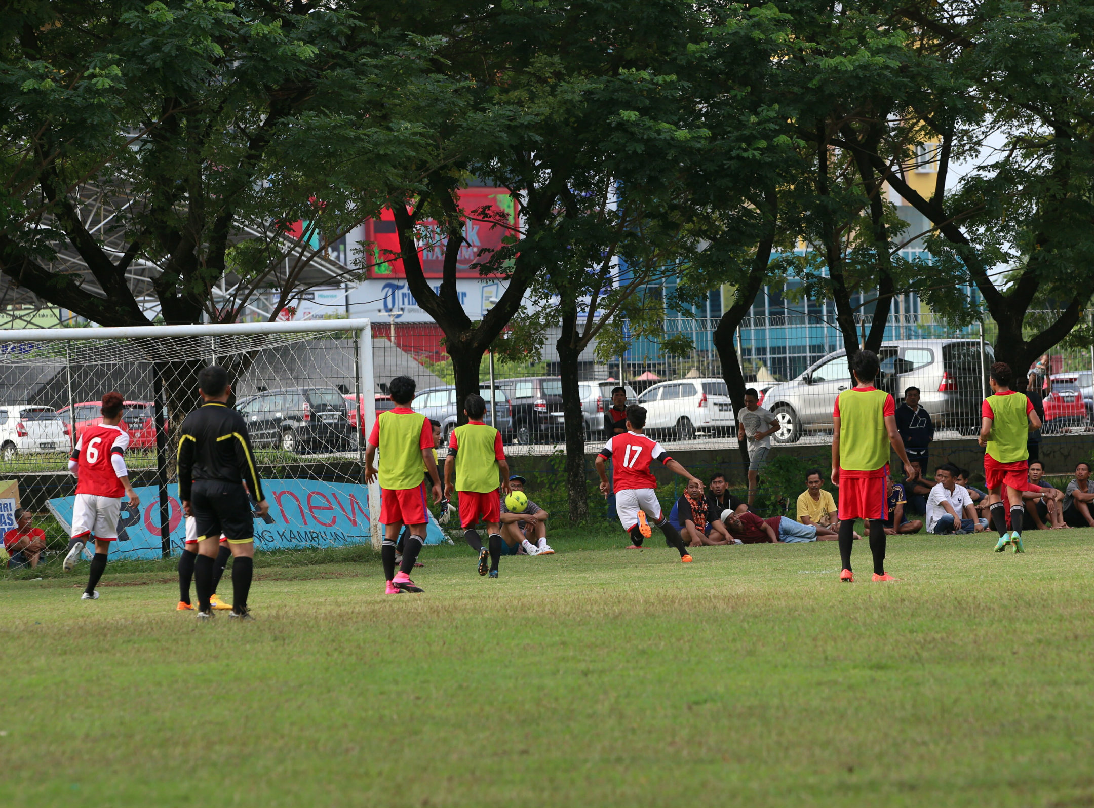 Makassar - Merdeka.com | FOTO: Keseruan turnamen sepak ...