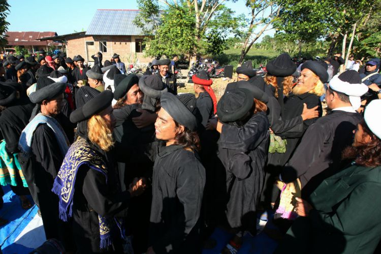 Makassar - Merdeka.com  FOTO: Jemaah An Nadzir lebaran duluan