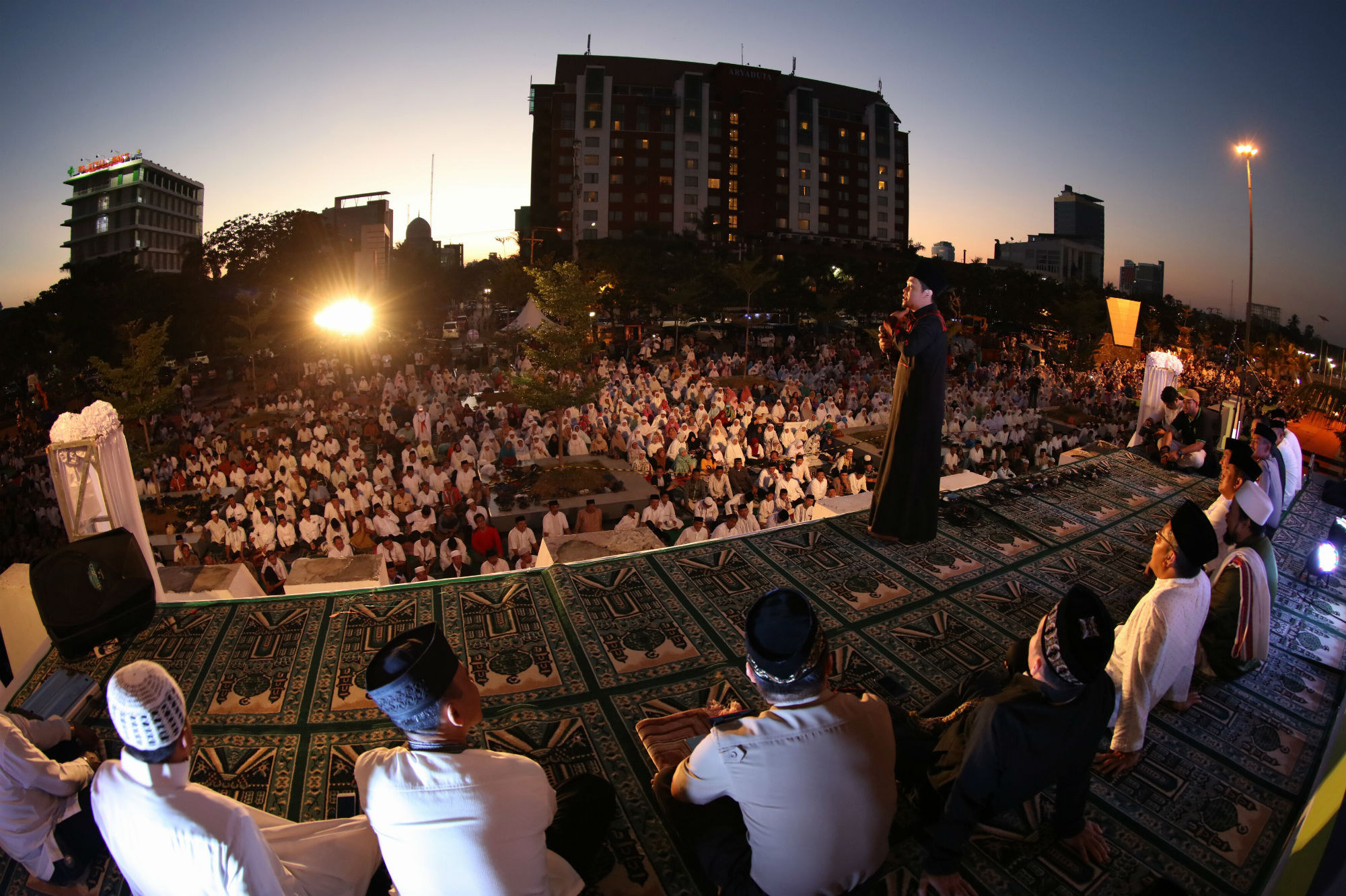 Makassar - Merdeka.com  FOTO: Gerakan Salat Subuh 