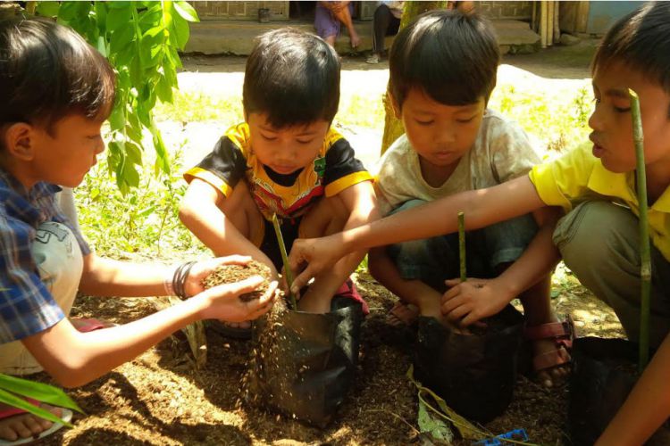 Banyuwangi - Merdeka.com  FOTO: Pelatihan pembibitan 