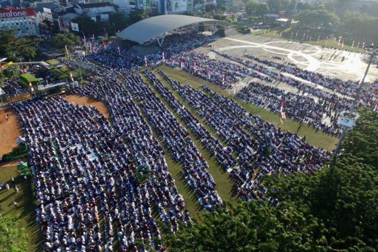 Makassar - Merdeka.com  FOTO: Semarak salat Ied Adha di 