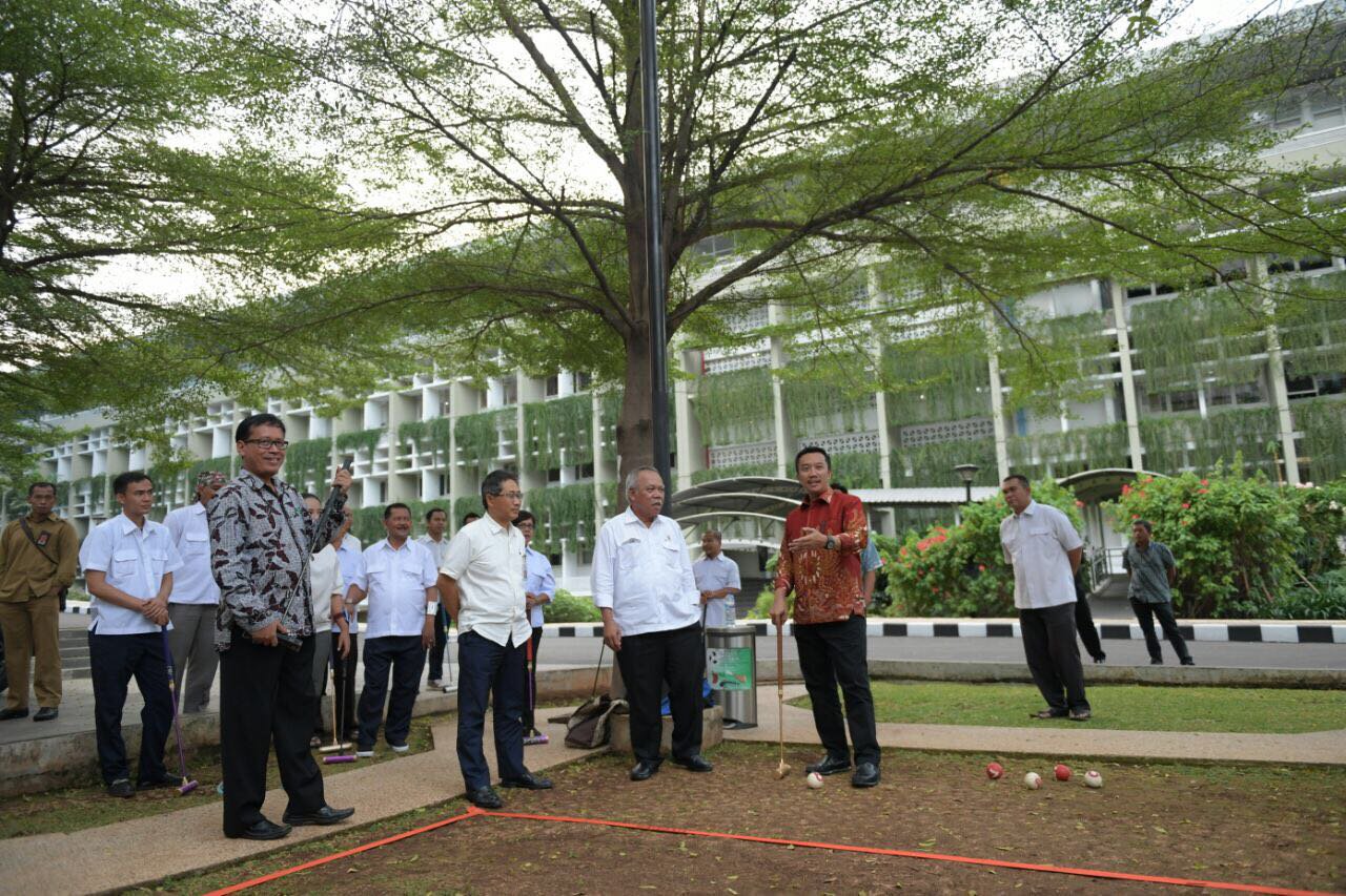 Mengintip keseruan Menpora bermain gate ball