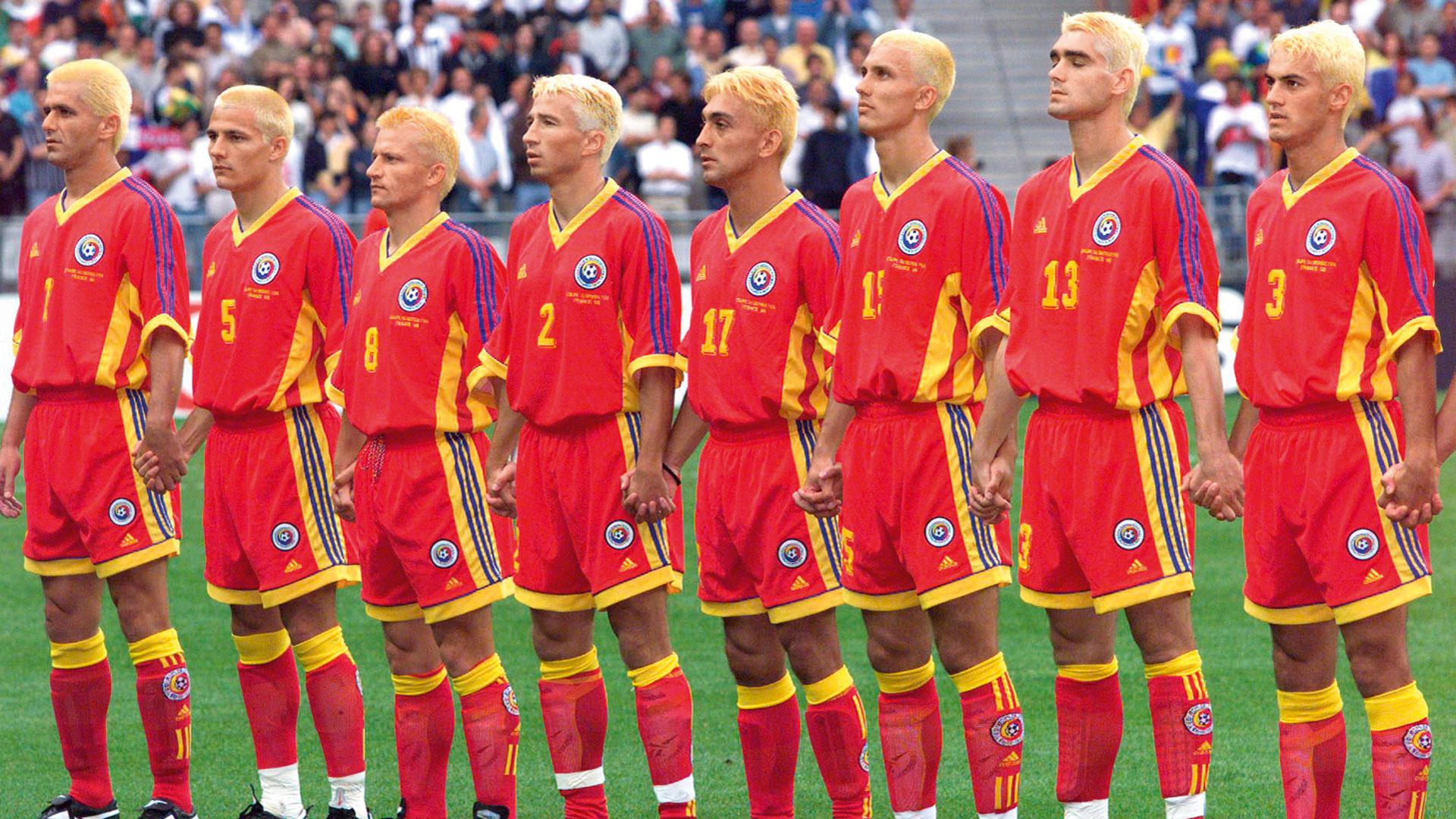 Model Rambut Unik Pemain Sepak Bola Ini Bangkitkan Nostalgia