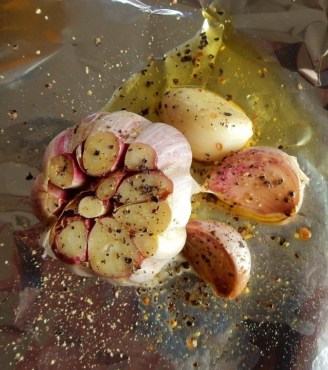How to Roast Garlic Fast and Simple with These 4 Recipes trstdly