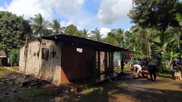 Akibat Korsleting Rumah Sudarmo Habis Terbakar
