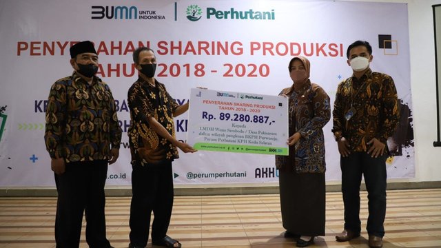 Terima Bagi Hasil, LMDH di Purworejo Mitra Pelestari Hutan