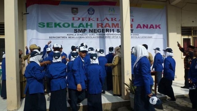 SMP Negeri 1 Sawit Deklarasi Sekolah Ramah Anak