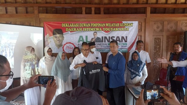 Relawan Anies Baswedan 'Panasi Mesin'
