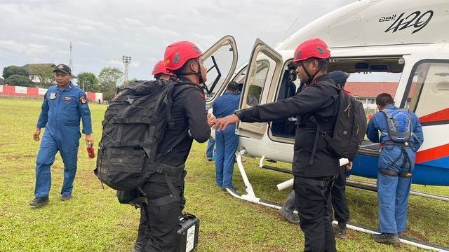 Sisir Desa Terisolir Akibat Gempa Cianjur, Polri Kerahkan Tim Drone