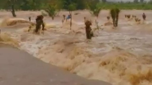 Banjir Landa Gunungkidul, Dua Pelajar Hanyut