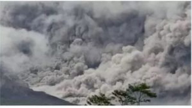 Pasca Erupsi Gunung Semeru, Jepang Pantau Kemungkinan Tsunami di Okinawa