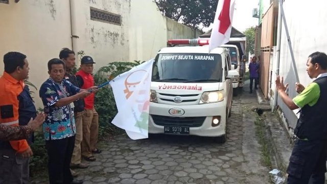 Ketua DSH Berangkatkan Tim Relawan ke Cianjur