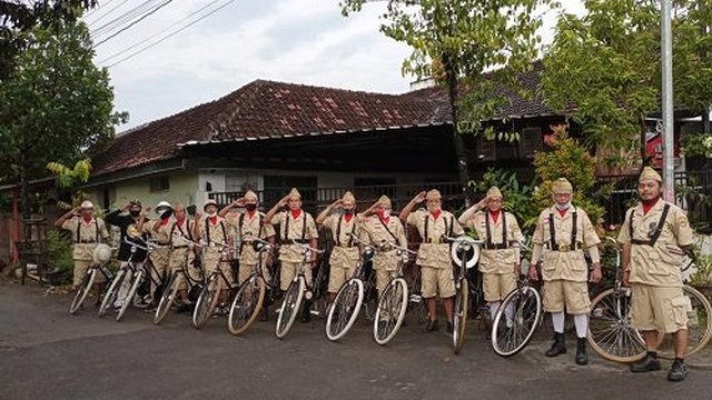 Komunitas KODJA Bersepeda Sekaligus Melestarikan Warisan Budaya