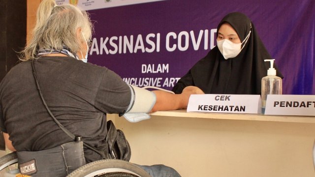Kelompok Rentan Yogya Ikuti Vaksinasi Covid di JIAF