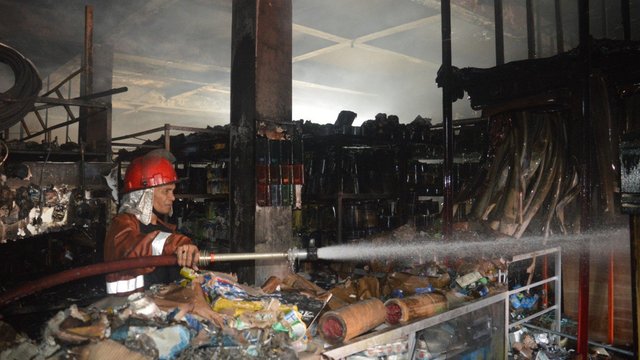 Toko Material di Kebakkramat Terbakar,  Kerugian Capai Ratusan Juta Rupiah