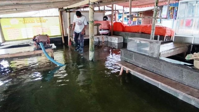 Puluhan Lapak Di Kawasan Laguna Glagah Terendam Banjir