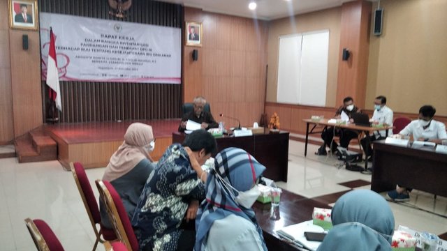 Cholid Mahmud : RUU KIA Beri Hak Khusus Para Ibu Pekerja