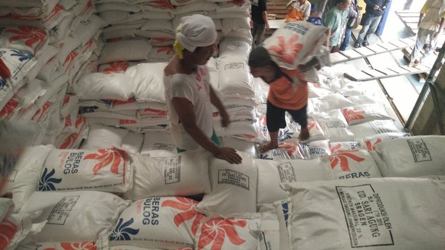 Cuaca Ekstrim Kerek Harga Beras Sampai Tahun Baru