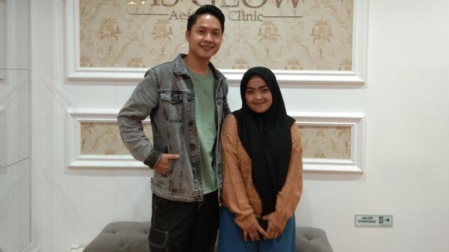 Resmon Ninu BA yang Punya Nyali 'Gandeng' Erick Thohir dan Ayu Ting Ting