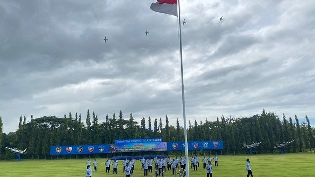 Kasau Lantik 37 Siswa Sekolah Penerbang Angkatan ke-101