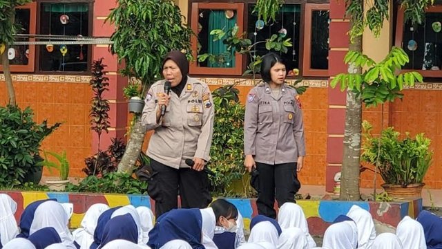Satbinmas Polres Temanggung 'Grebeg' SD Jampiroso