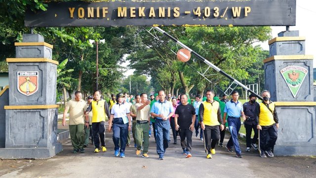 Jaga Soliditas, TNI-Polri Olahraga Bersama