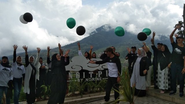 DI Langit Pitu Bisa Saksikan Pesona Indah Gunung Merapi