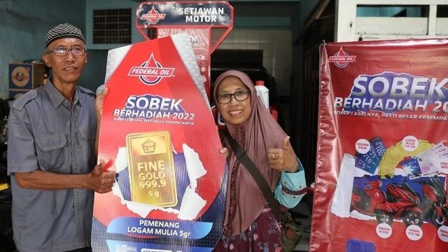 Federal Oil Berikan Motor Matic dan Emas untuk Pemenang Program Sobek Berhadiah