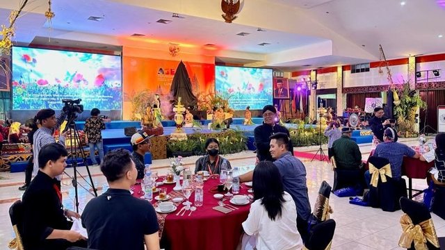 Delegasi ATF Nonton Bandung Bondowoso Bangun Candi Prambanan dan Rasakan Tengkleng