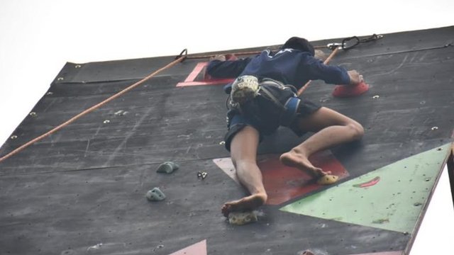 27 Pelajar Ikuti Kompetisi Panjat Tebing