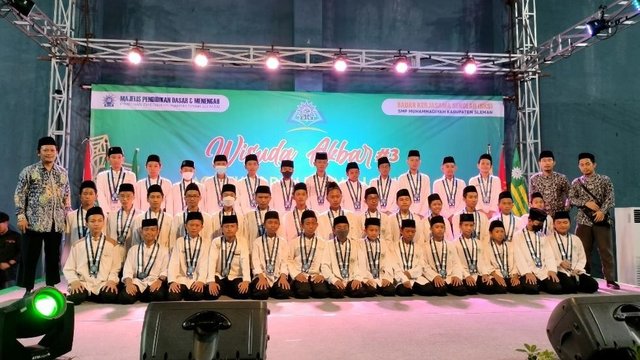Ribuan Siswa SMP Muhammadiyah di Sleman Ikuti Wisuda Akbar BTHQ