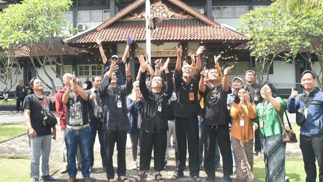 Lepas Burung Derkuku Tandai HPN ke-28 Karanganyar