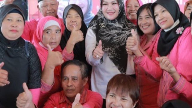Sri Mulyani Ngopi Bareng PKL dan Jukir di Kalten