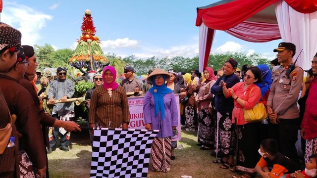 Kirab Budaya HUT Maguwoharjo Meriah