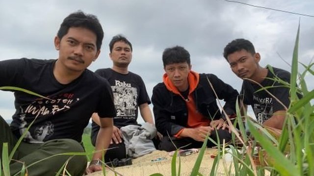Rabu Ajak Pendengar Merenung Lewat Video Klip Single 'Metamorfosa'  