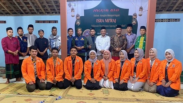 Peringatan Isra Mi’raj, KKN UAD di Dusun Kepuh Gelar Tausiah Akbar