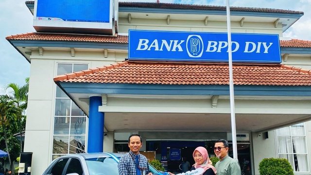 Undian Tabungan Sutera dan Sutera Emas Bank BPD DIY, Purwani Terima IONIQ 5
