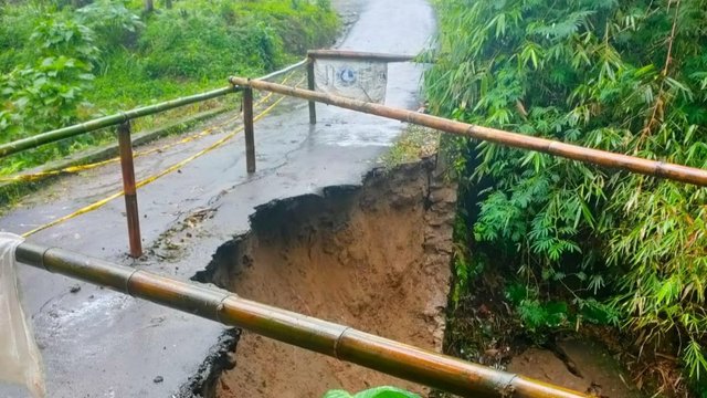 Talut Longsor Timpa Ibu-Ibu saat Masak di Tempat Hajatan
