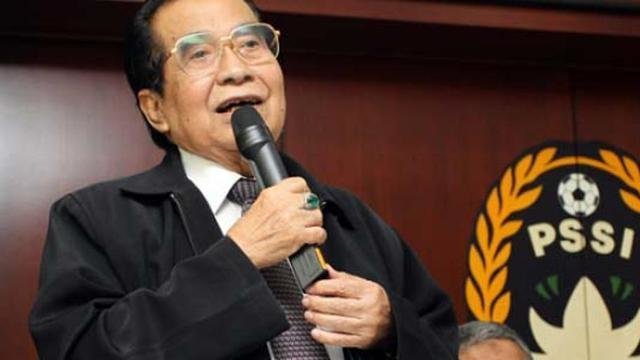 Mengenang Kiprah Mantan Ketum PSSI Azwar Anas, Sukses Dirikan Liga Profesional