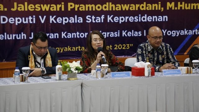 Deputi V Kastaff Kepresidenan Verifikasi Lapangan Layanan Keimigrasian Yogyakarta