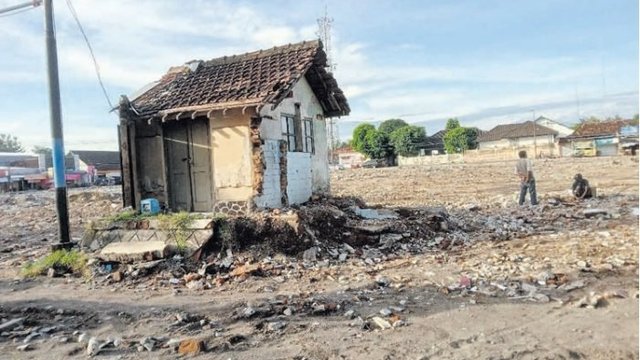 Misterius? Makam Mbah Jembrak Masih Berdiri Ditengah Revitalisasi Pasar Godean