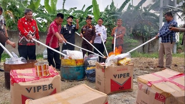 Sabu, Obat Terlarang dan Jamu Ilegal Dimusnahkan!