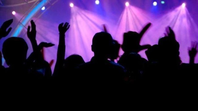 Malaysia Larang Artis Wanita Terlihat Belahan Dada dan Paha Saat Konser