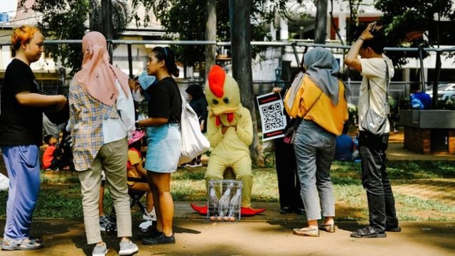 Penggunaan Kandang Ayam Baterai Konvensional Ditolak, Ini Sebabnya