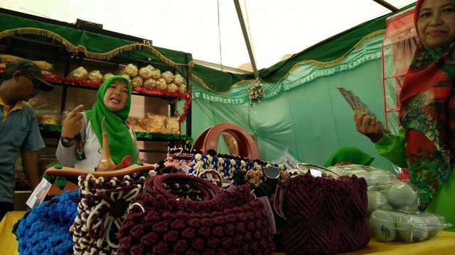Sosialisasi Produk Halal UMKM Kemenag Sasar PKL Pasar Sabtu
