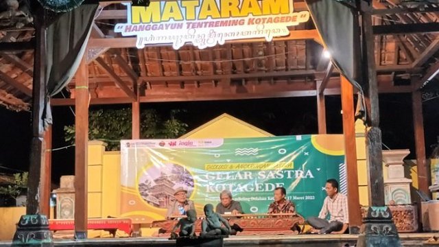 Orang Bersastra Memiliki Kemampuan Mengkomunikasikan Bahasa Simbolik