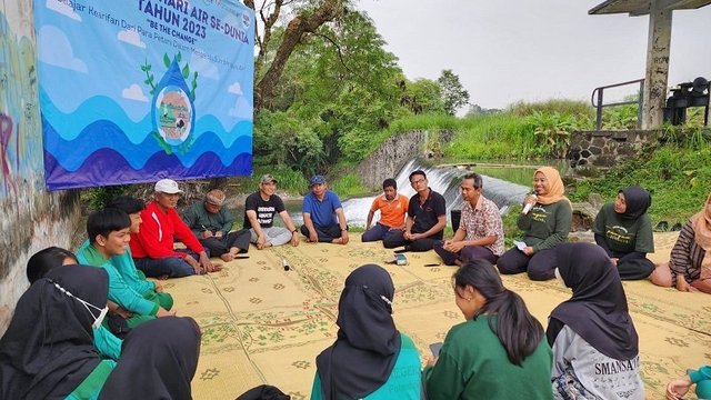 Hari Air Sedunia, Siswa Adiwiyata Belajar Kearifan Lokal dari Petani
